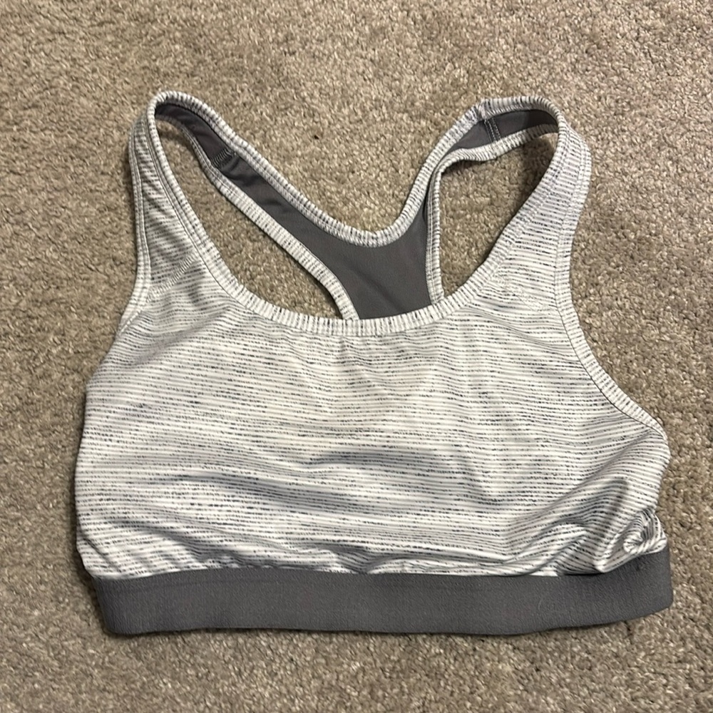 Avia size medium (8-10)